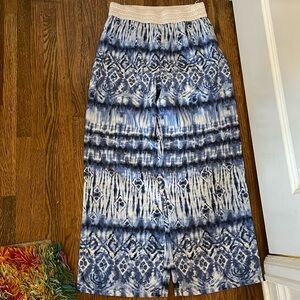 by&by Girl long, flowery blue and white pants